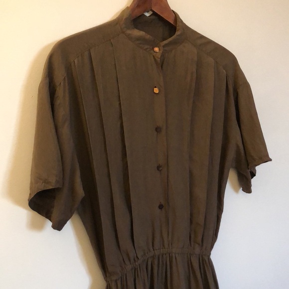 Ginette - Silk Dress 💅 - Picture 3 of 16